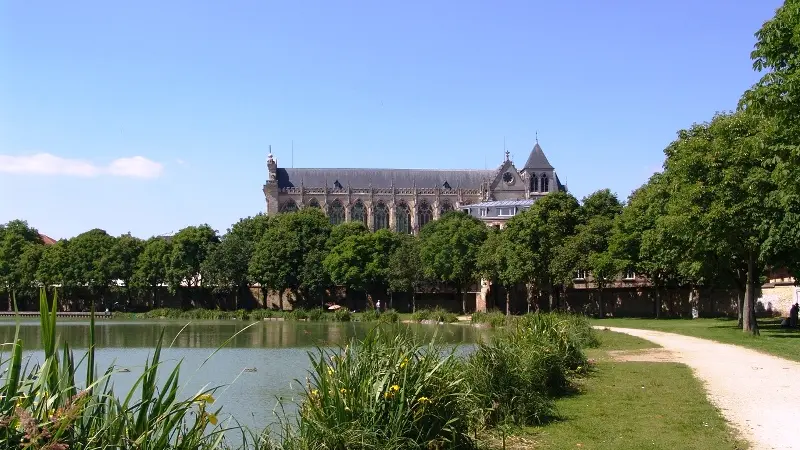 grand-jard-chalons-champagne-cathedrale