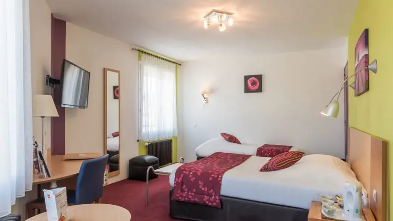 hotel-bristol-fagnieres-chalons-chambre-2