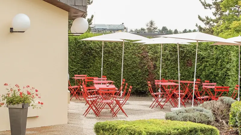 hotel-ibis-chalons-en-champagne-terrasse