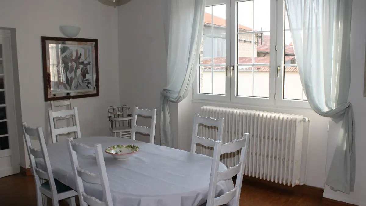 la-maison-de-toinette-salle-a-manger