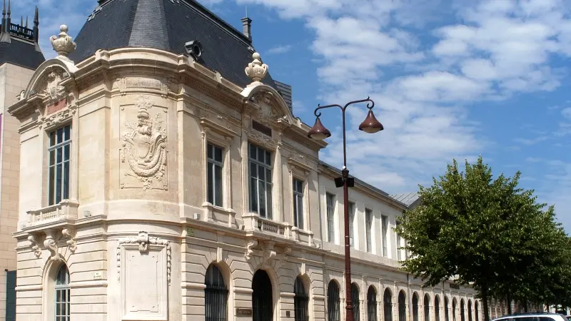 musee-des-beaux-arts-chalons-exterieur