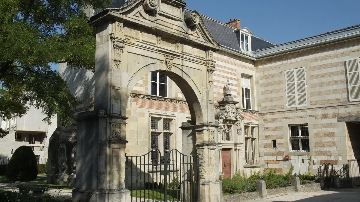 musee-garinet-chalons-exterieur