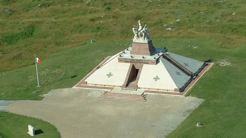 Monument de Navarin - Souain Perthes les Hurlus