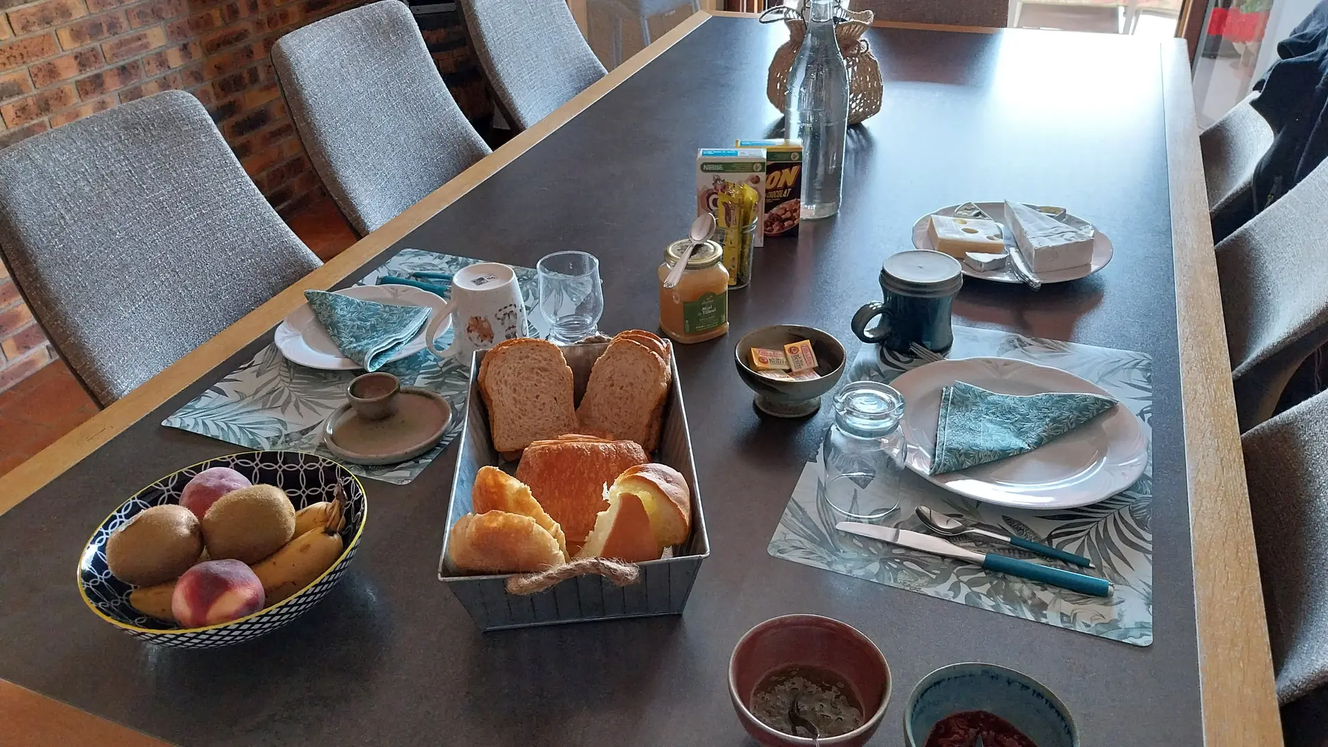 o-nid-fleuri-petit-dejeuner