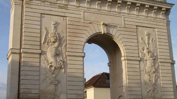 porte-sainte-croix-chalons-facade