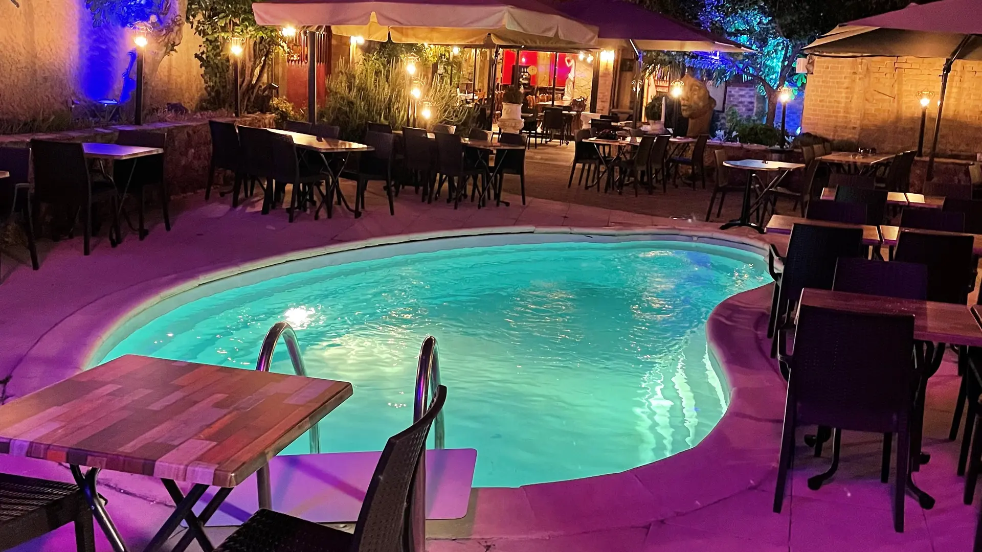 restaurant-le-vulcano-piscine