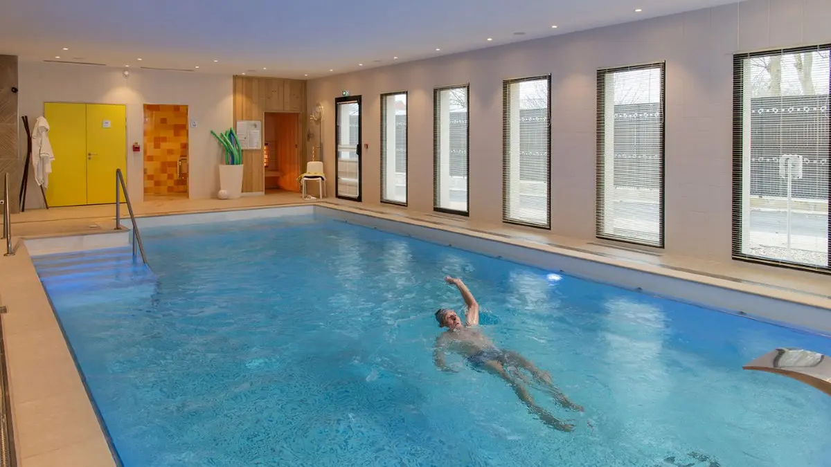 residence-domitys-chalons-en-champagne-piscine