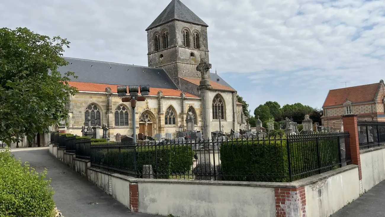 sentier-des-3-eglises-l-epine-basilique-2