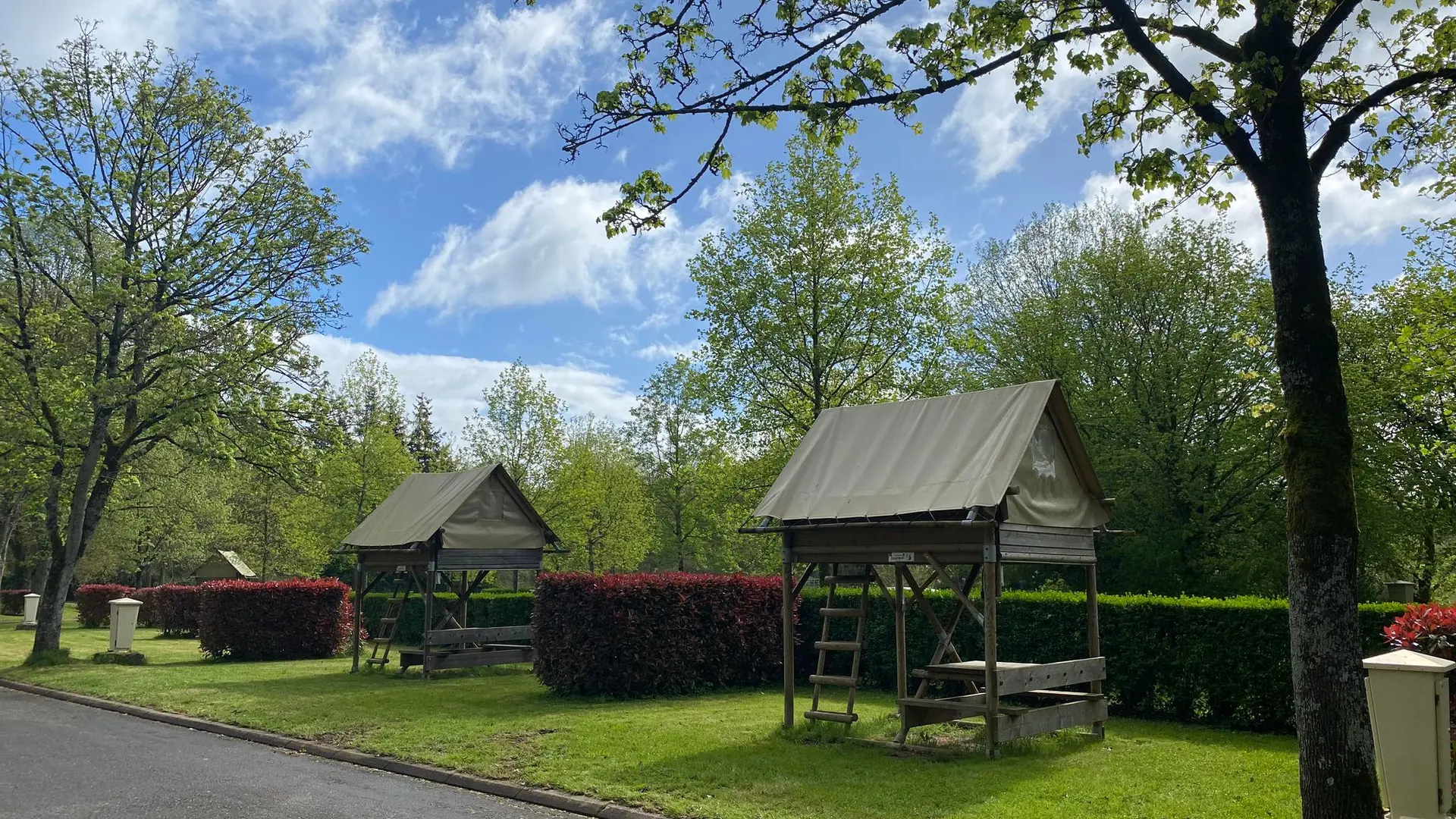 tente bivouac au camping de Mayenne