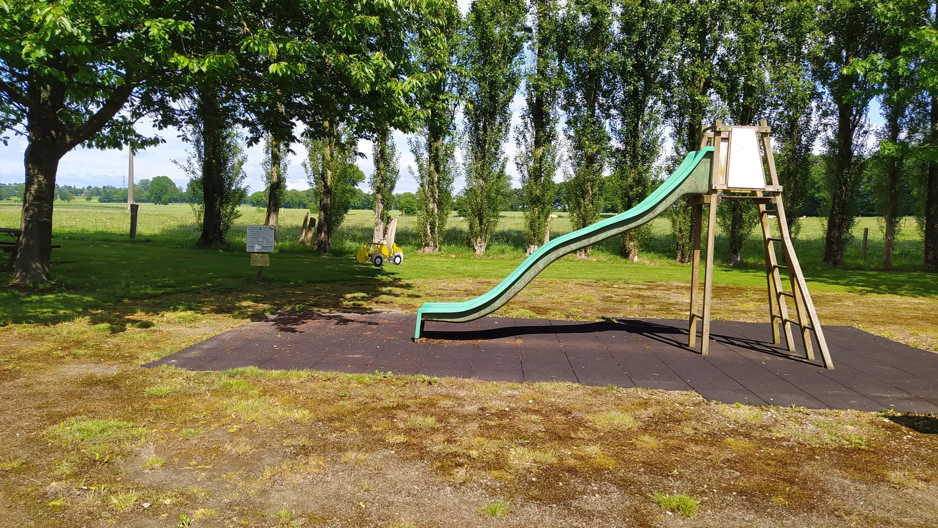 Aire de pique-nique Saint Berthevin la Tannière 53