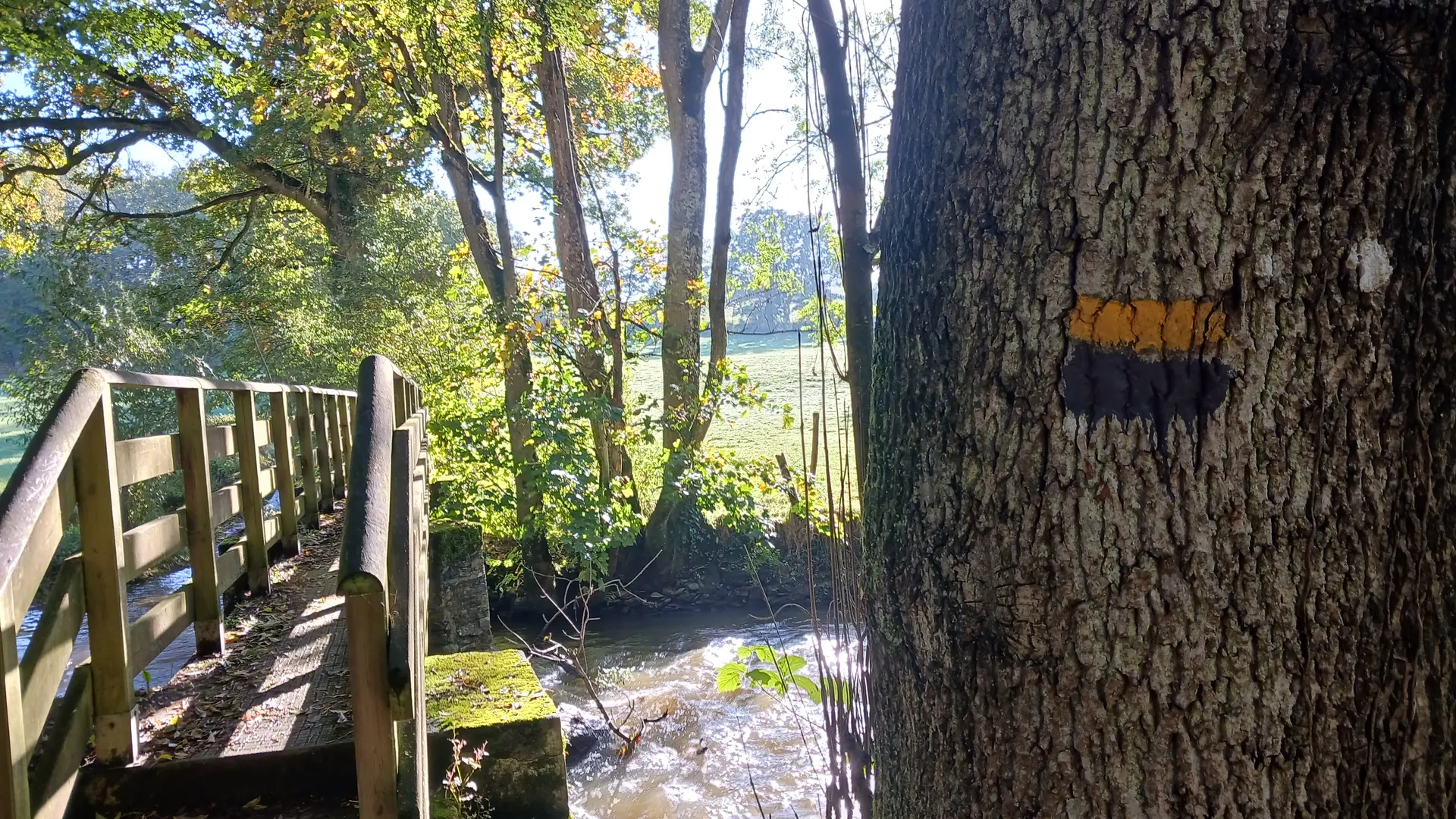 Passerelle pour la traversée de l'Aisne avant la Grotte