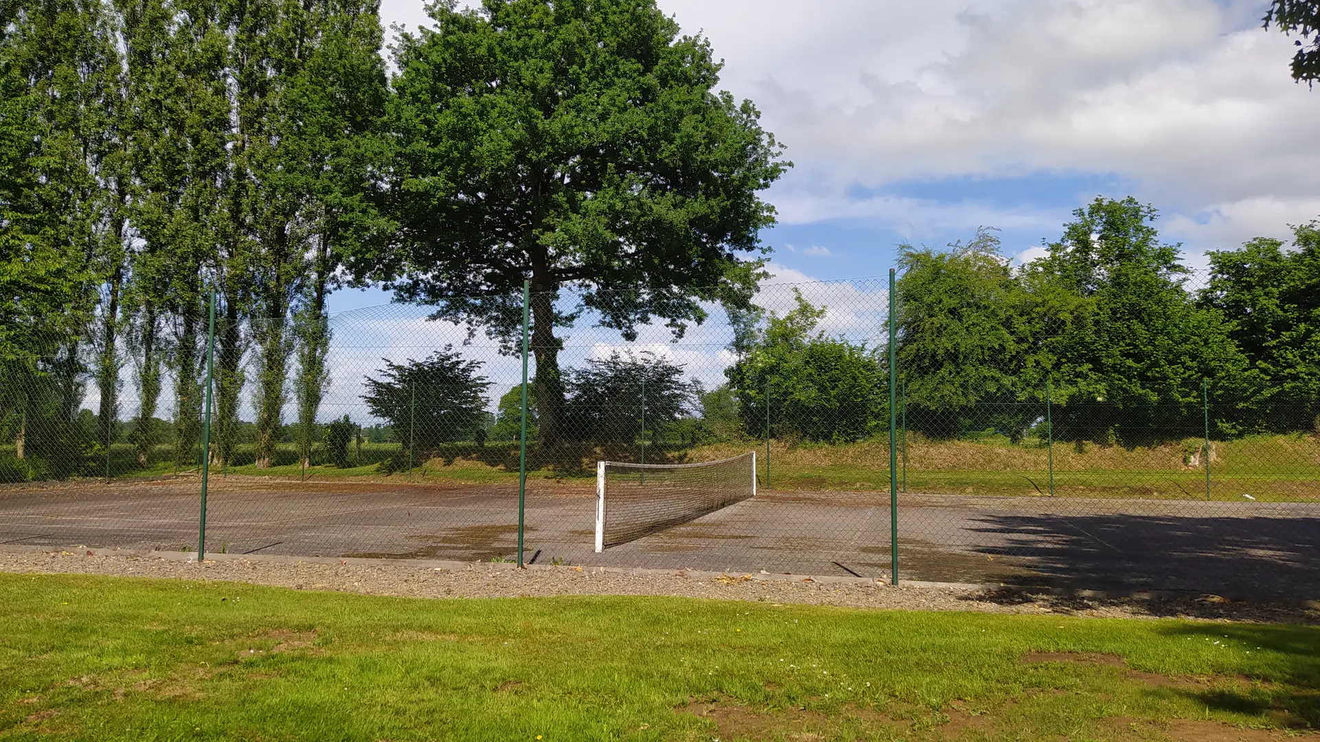 Aire de pique nique - Saint- Berthevin La tannière 53 © Bocage Mayennais Tourisme - 1