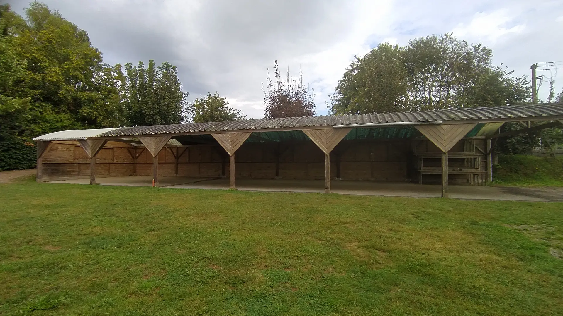 Aire de pique nique - Saint Aubin Fosse Louvain 53 © Bocage Mayennais Tourisme - 9