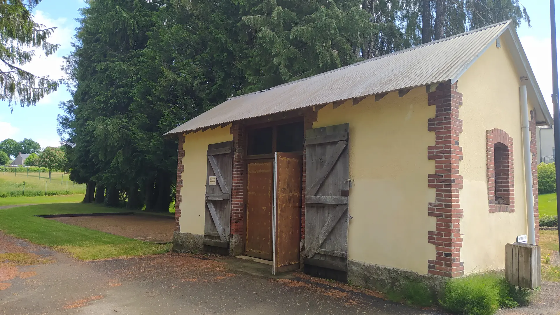 Aire de pique nique - Saint Mars sur la Futaie 53 © Bocage Mayennais Tourisme - 2