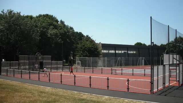 Parcours et ateliers sportifs, Stade de Reton