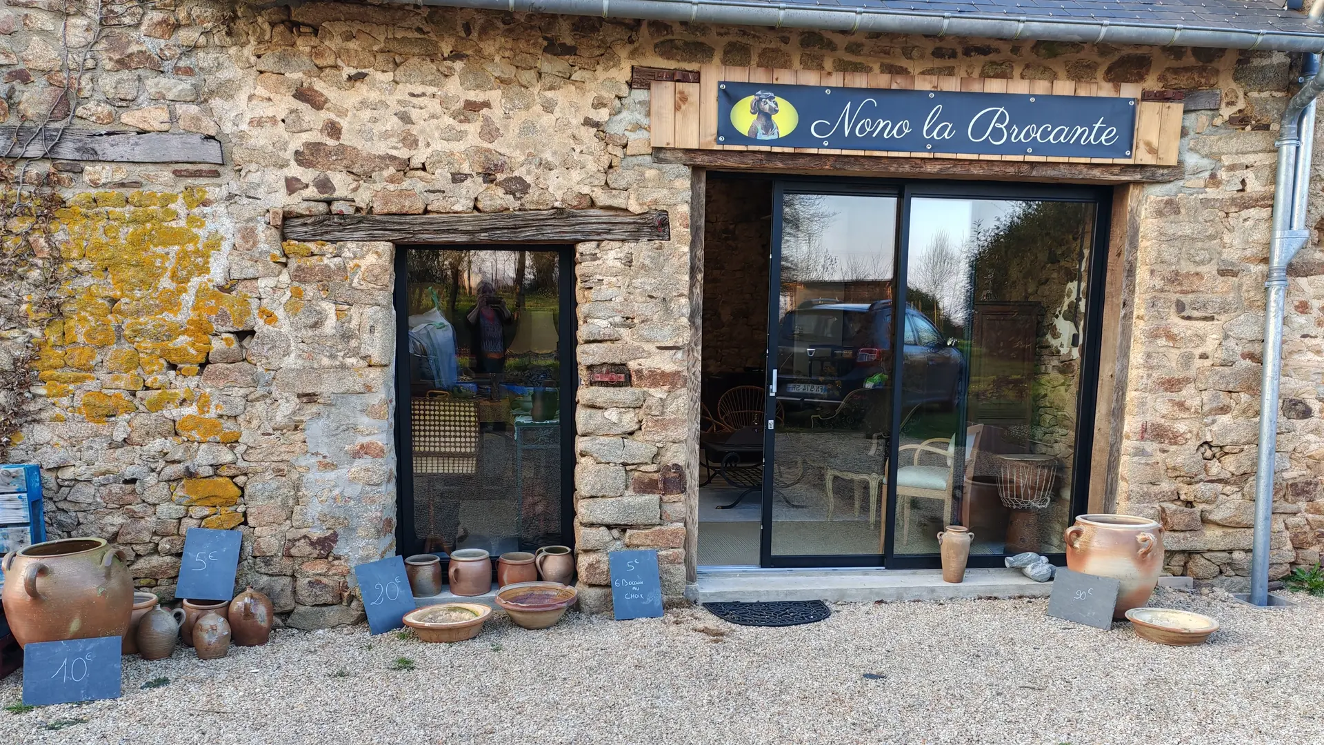 devanture showroom