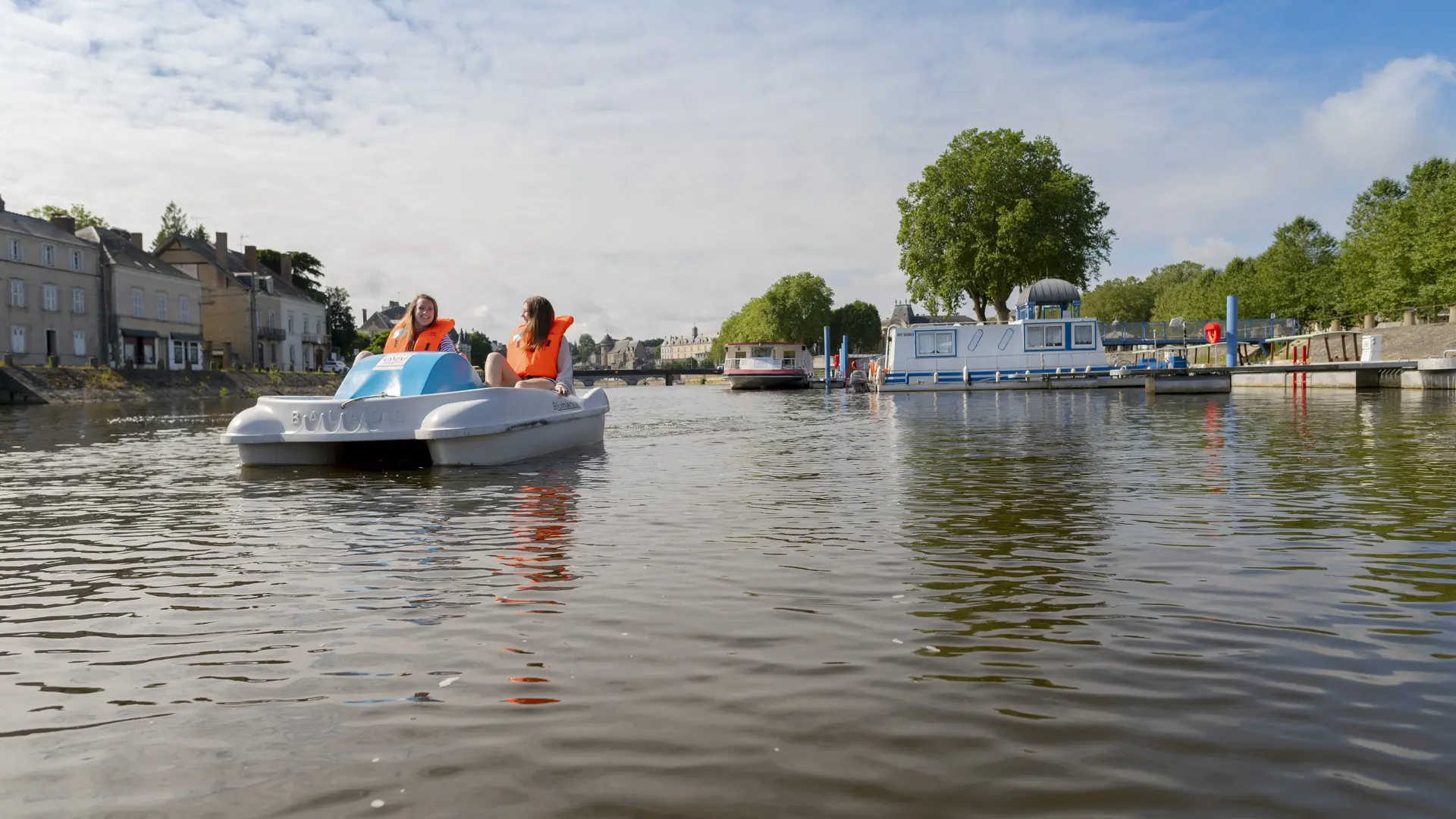 Location de Pédalo Laval ©Pascal Beltrami-Laval Tourisme