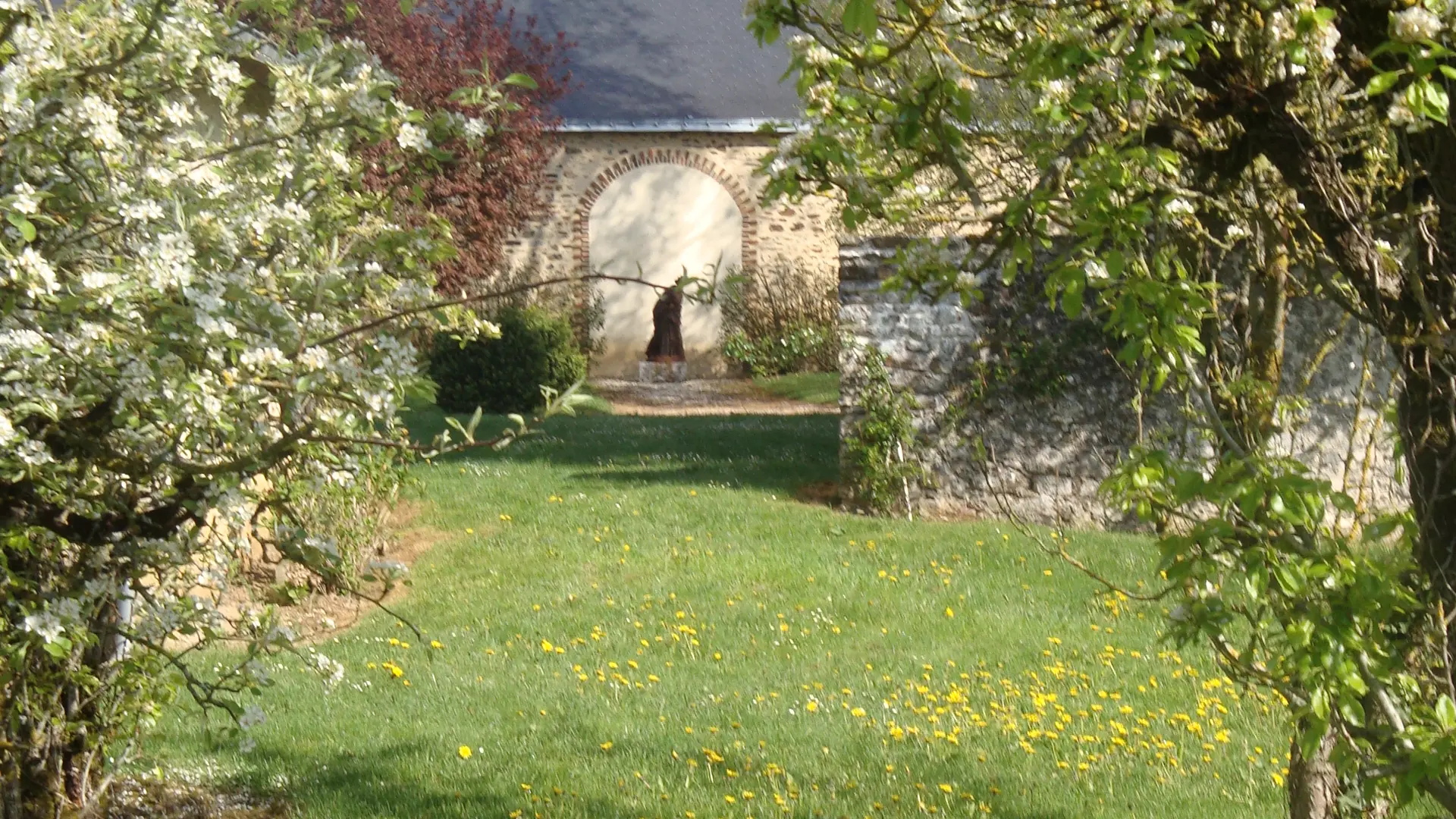 Allee et statue-Jardin