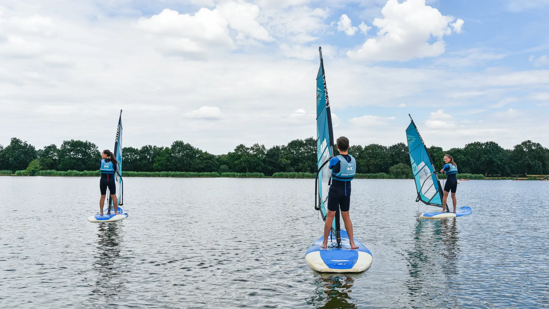 Planche_a_voile--CP-2BS_Image___Drone_-_Mayenne_Tourisme(6)