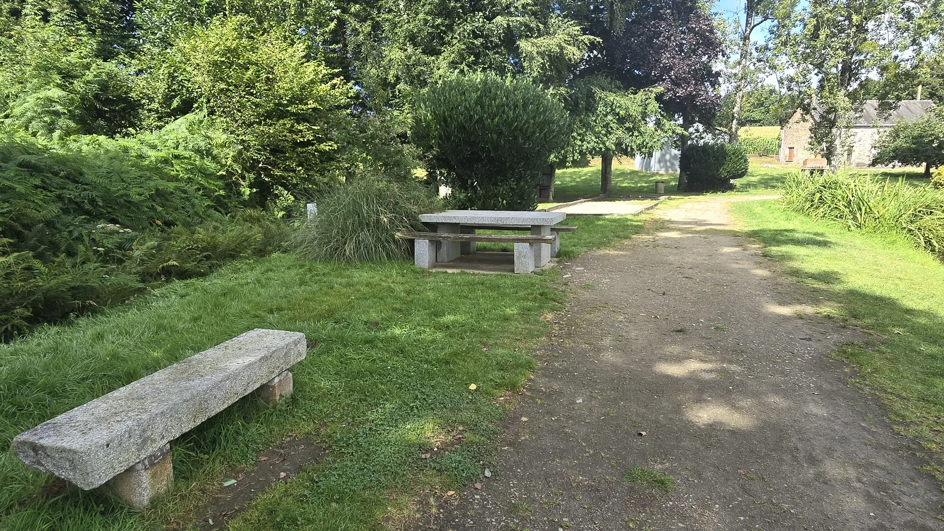 aire de pique nique etang la dorée 53 © bocage mayennais - 25