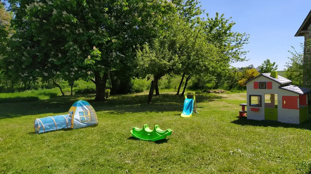 au-bout-de-la-marais-ambrieres-les-vallees-53-hlo (2)