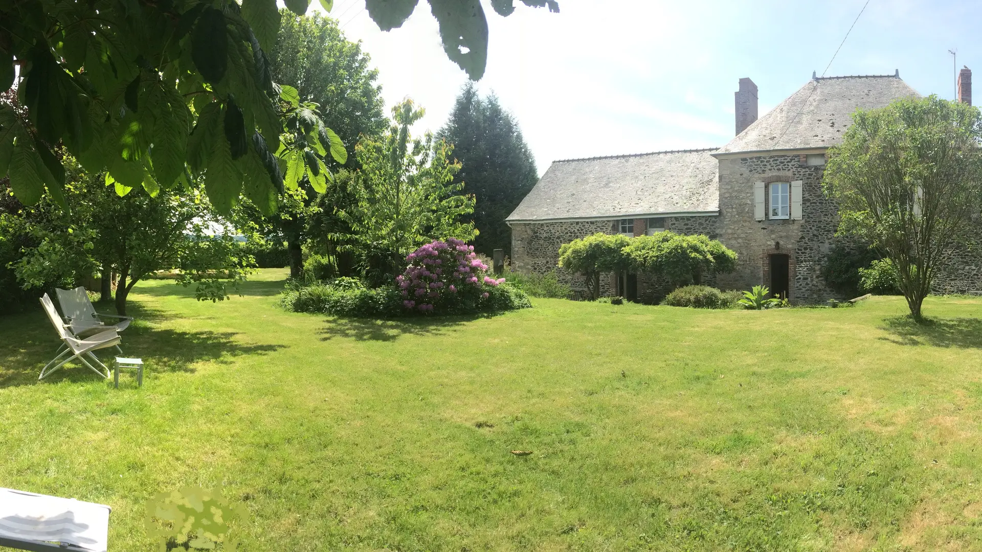 chambre-d-hote-the-white-house-chatillon-sur-colmont-53-hlo-1