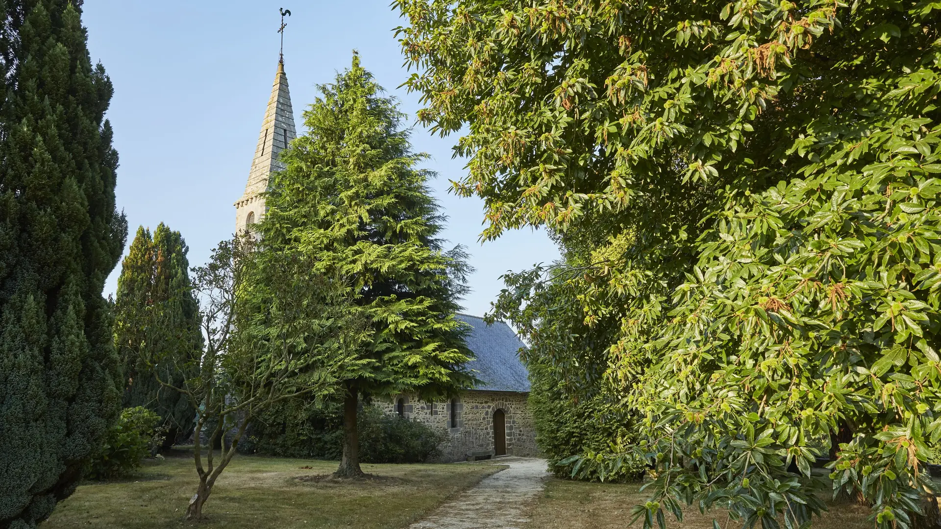 landivy-chapelle-du-pont-aubray-Circuit des ruines de l'abbaye