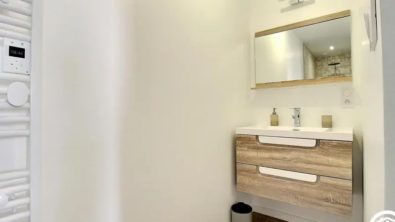 467683-19_56G650_790a55c0a82a8638c206f956b7fb59ab