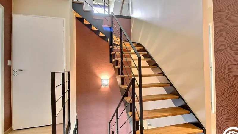 467683-21_56G650_3d21ec4583507952824ffe381f2f84a0