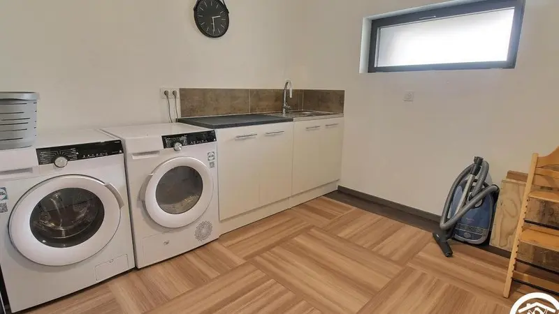 467683-39_56G650_7caa0fecbe79ff64b6b850061bba289e