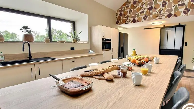 467683-4_56G650_77d37b9817cffa29db174125898dc32c