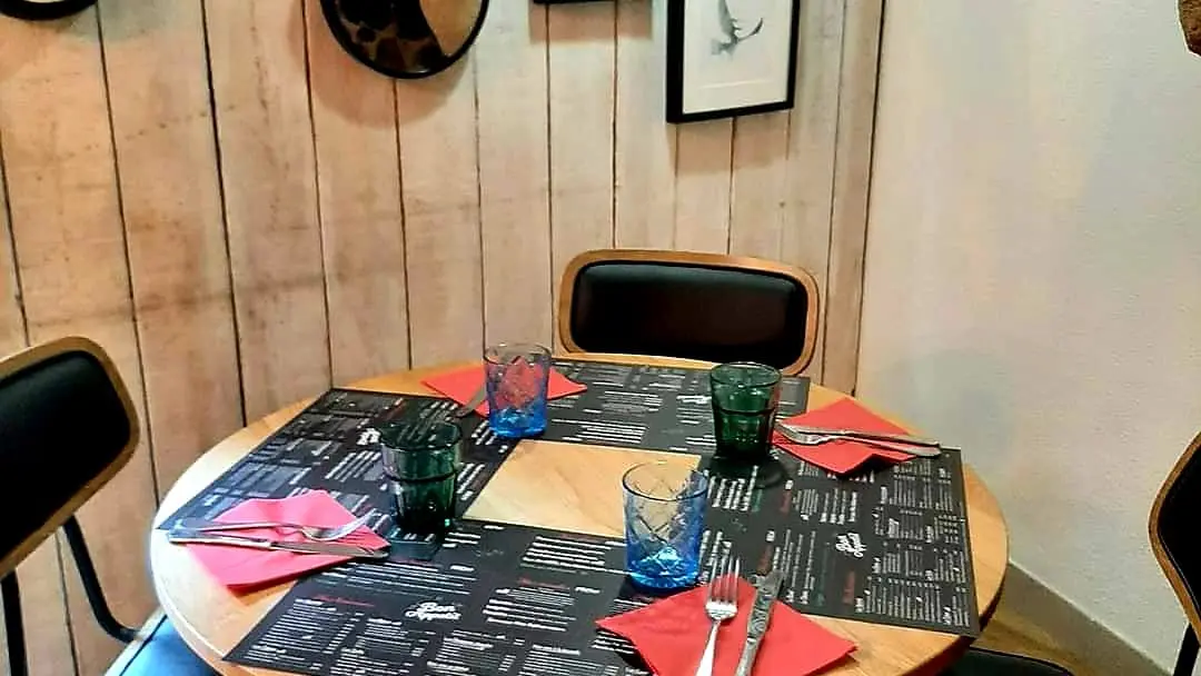 salle-restaurant-brasserie-dame-de-caro-carnac