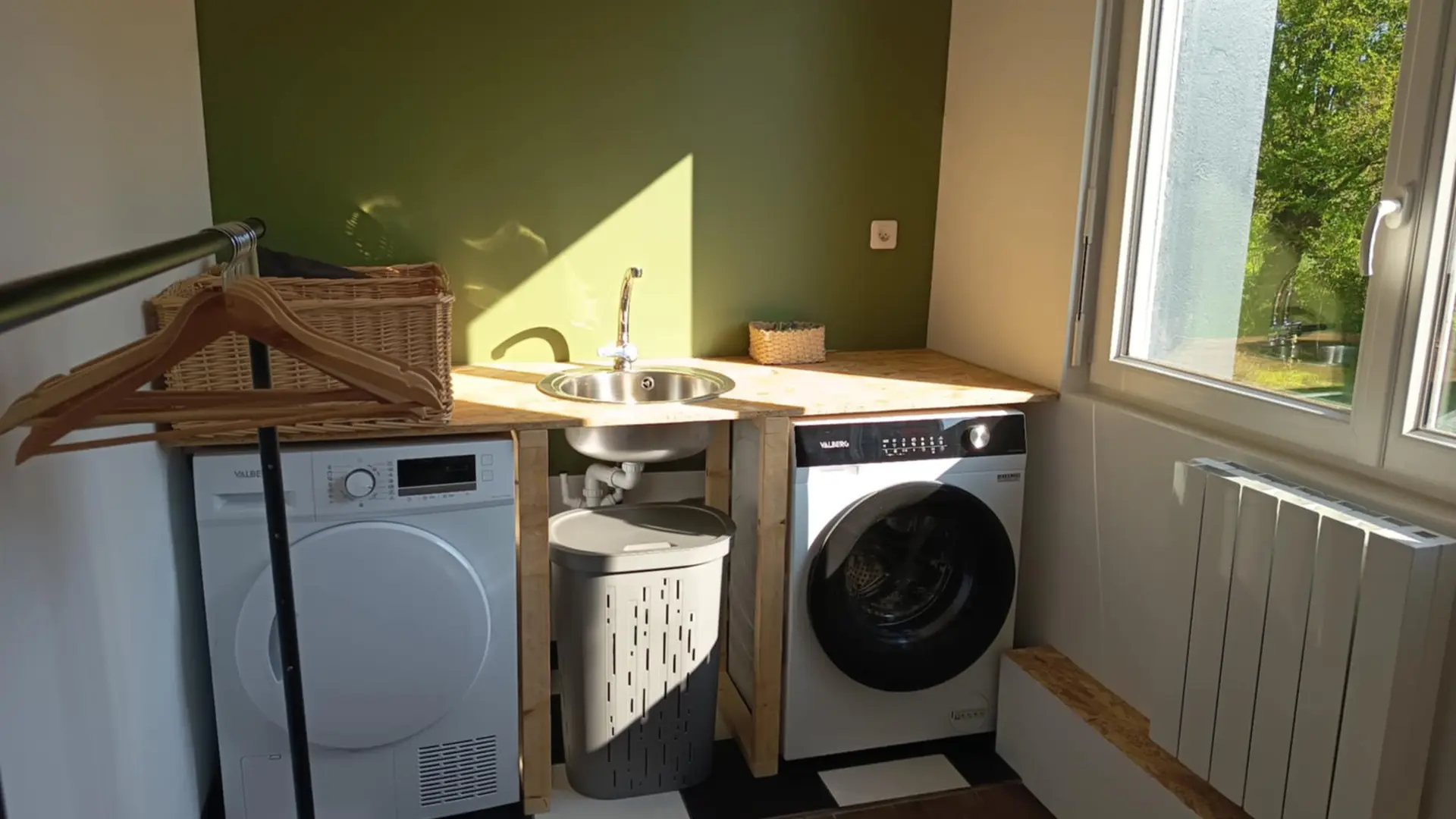 5bab8b7a-9e9e-46bd-b1ae-def4bbd84373