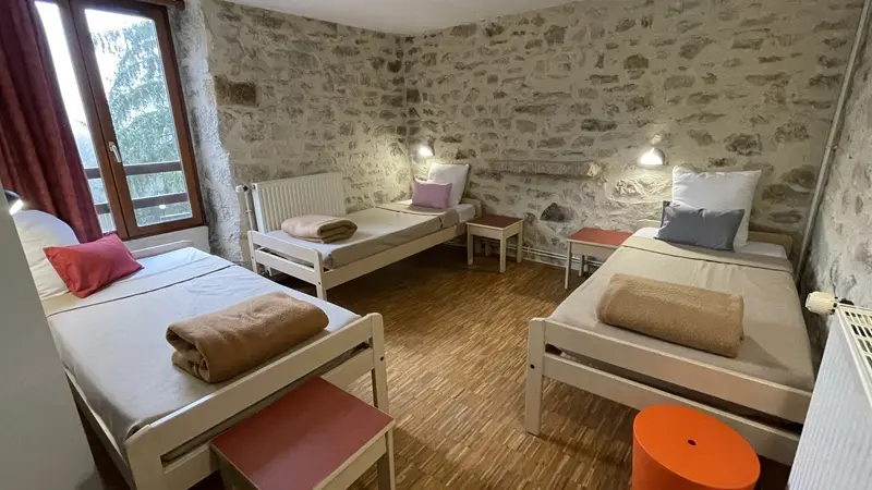 6_location_Gîte_d'étape-hostel_ Ty Bihui_exemple chambre_Pluméliau-Bieuzy_Vallée du Blavet