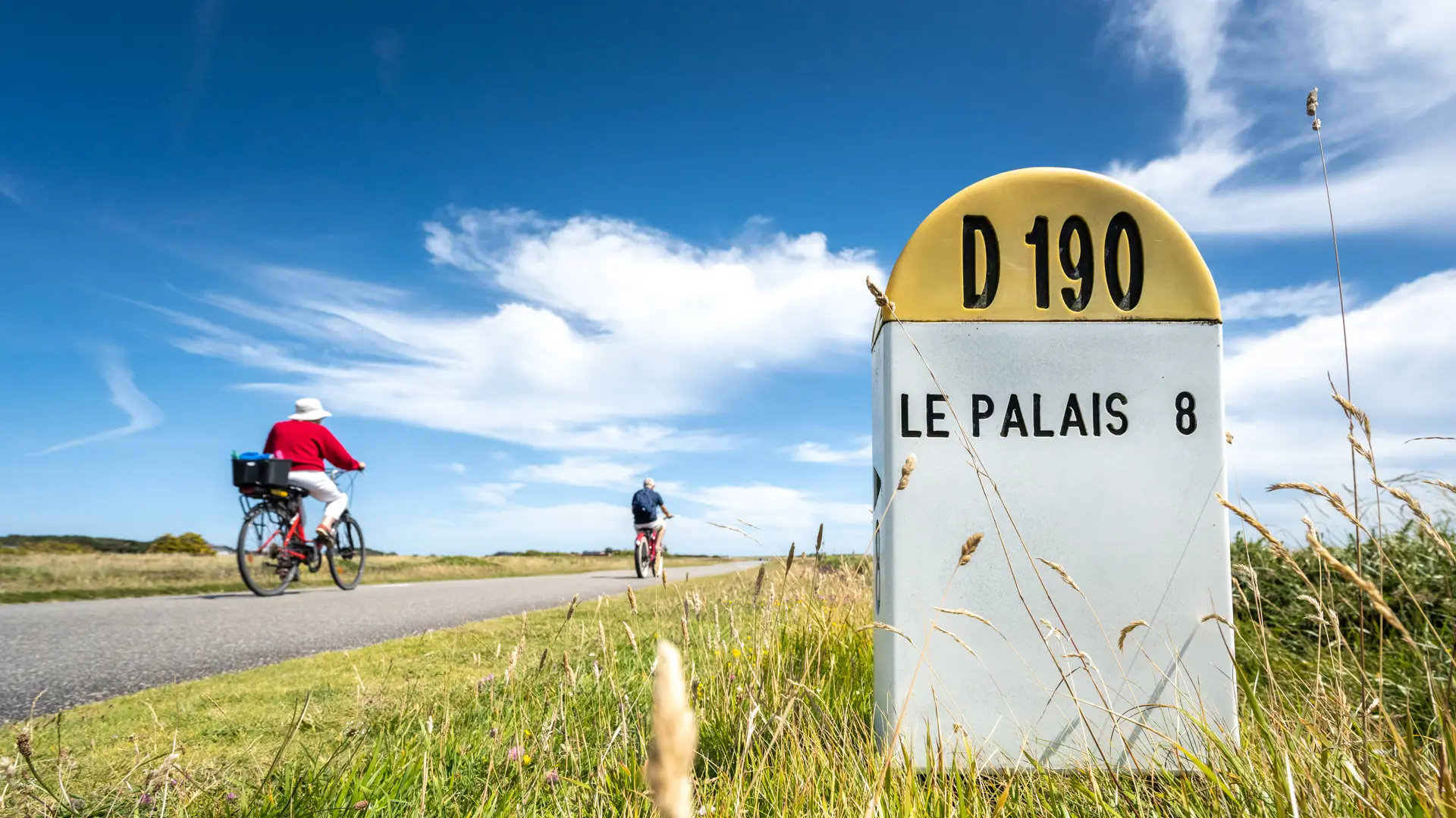 698619_se_deplacer_-port_coton_-printemps-ete_-_en_velo_-borne_kilometrique-_emmanuel_berthier_2021