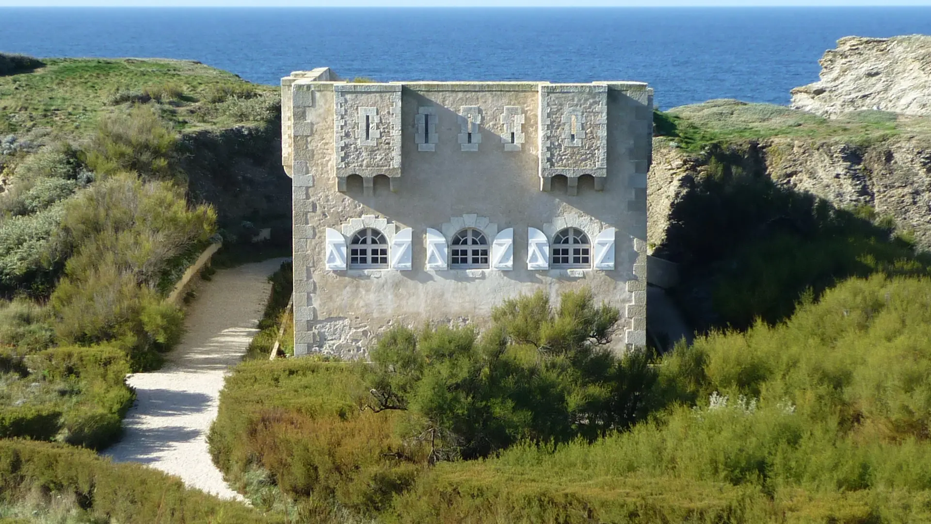845709_exterieur_fort_sarah_bernhardt_-_julien_froger-_ldd
