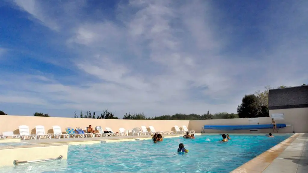 Piscine-Village-Vacances-Ty-An-Diaoul-Sarzeau-Presqu'île-de-Rhuys-Golfe-du-Morbihan-Bretagne sud