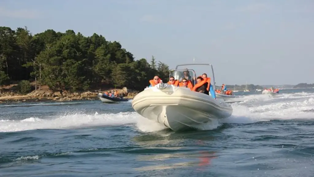 Raid nautique en semi-rigides dans le Golfe du Morbihan avec Skippage