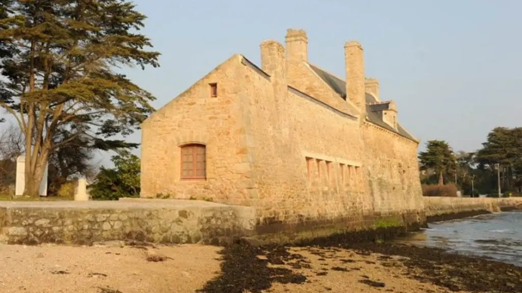 Extérieur-Moulin-Pen-Castel-Arzon-Presqu'île-de-Rhuys-Golfe-du-Morbihan-Bretagne sud