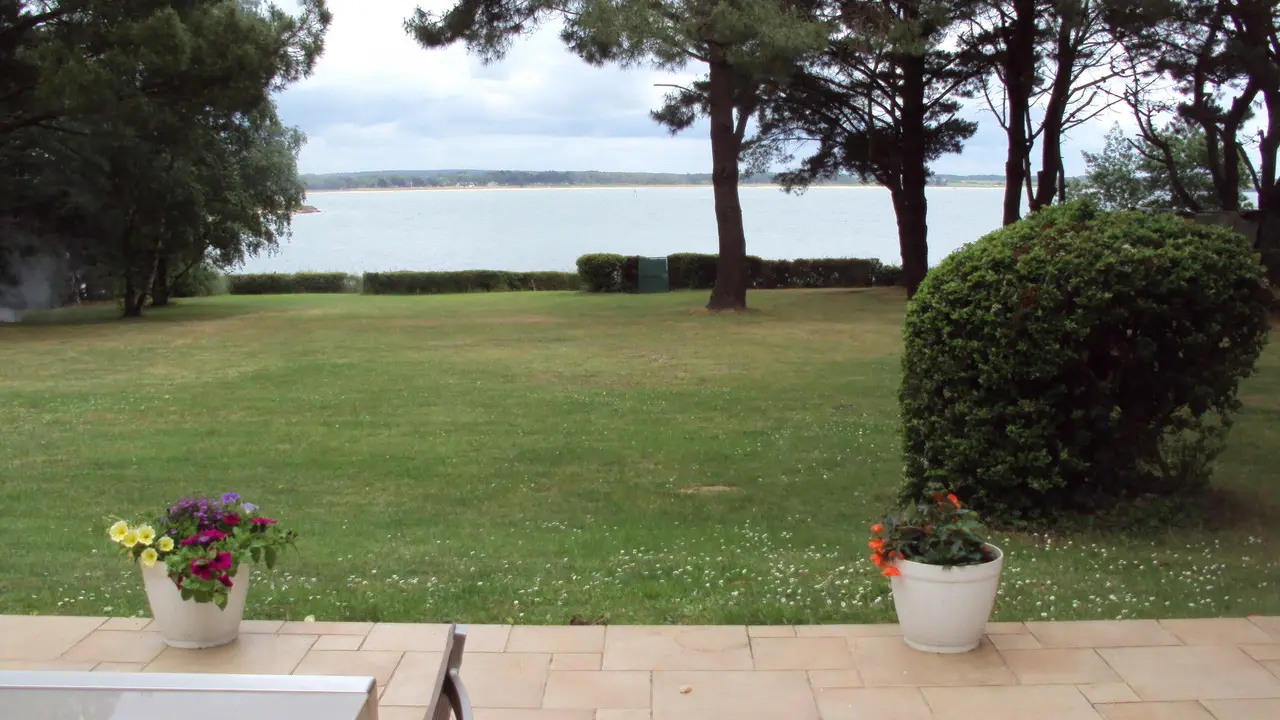 056MS000126_Sigoignet_vue terrasse pénestin CV