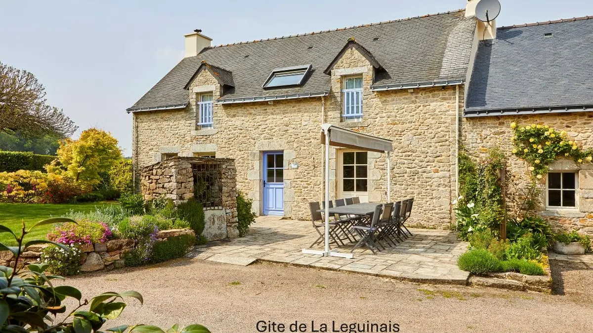 056MS000287_Guiheneuc_photo gite façade