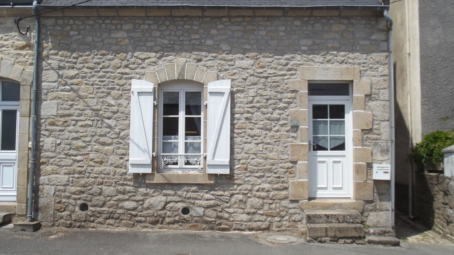 056MS000335-MorbihanConciergerie_facade