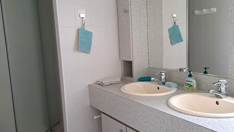 056MS000490_Rollando_20250423_150807