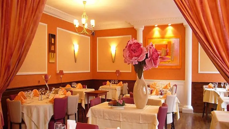 Restaurant_Aux_Ajoncs_d_Or_Néant-sur-Yvel_Destination_Brocéliande