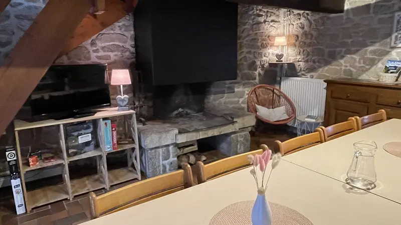 2_location_Gîte_d'étape-hostel_Ty Bihui_petit gîte séjour-cuisine_Pluméliau-Bieuzy_Vallée du Blavet