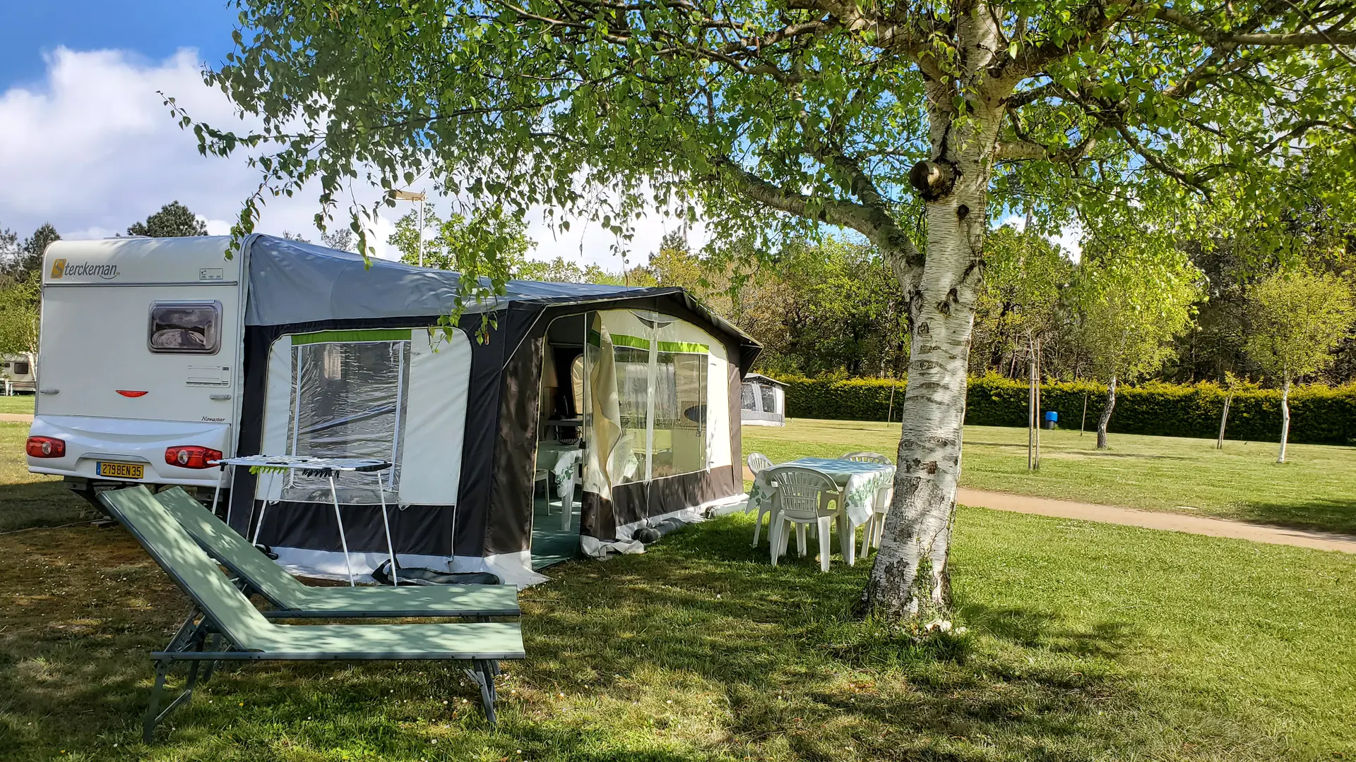 Belz Camping Naturiste CNBS la Pinède Emplacement