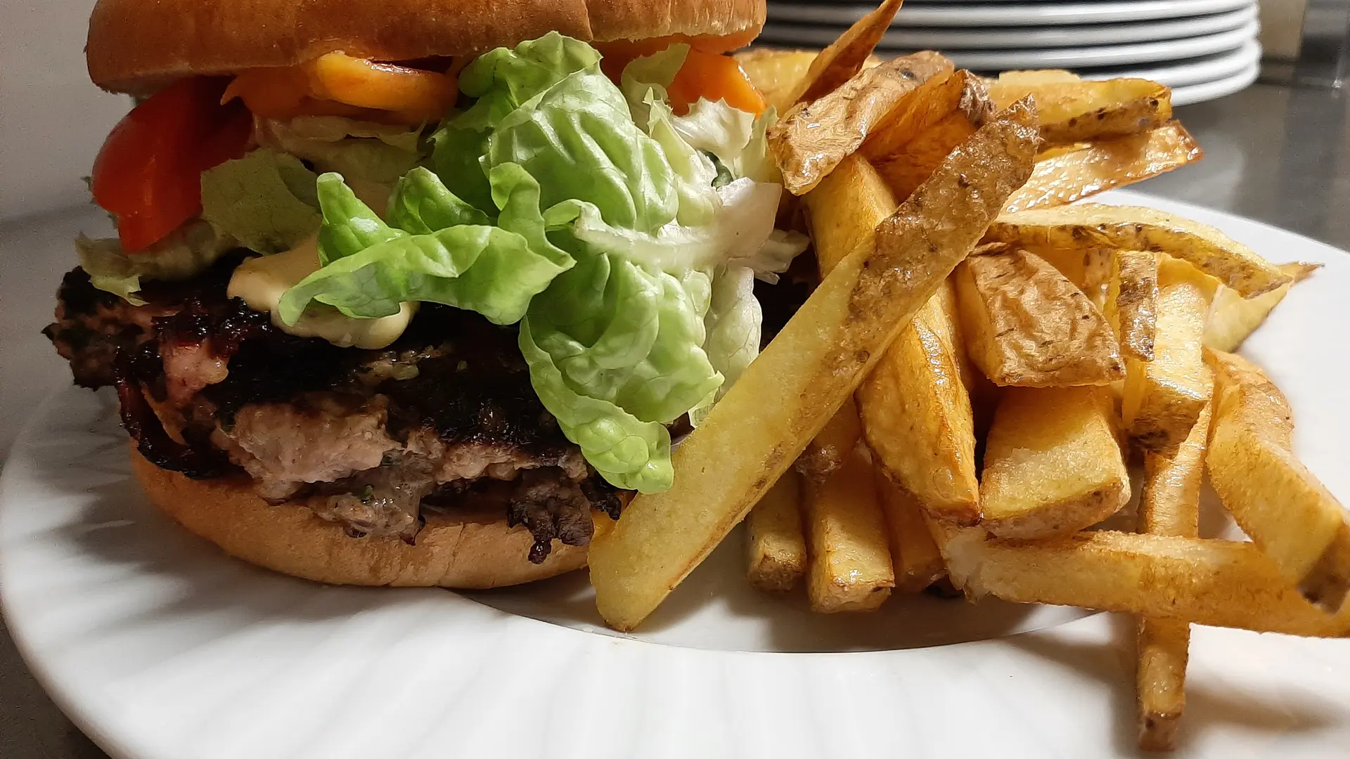 restaurant-brasserie-la-dame-de-caro-carnac-burger