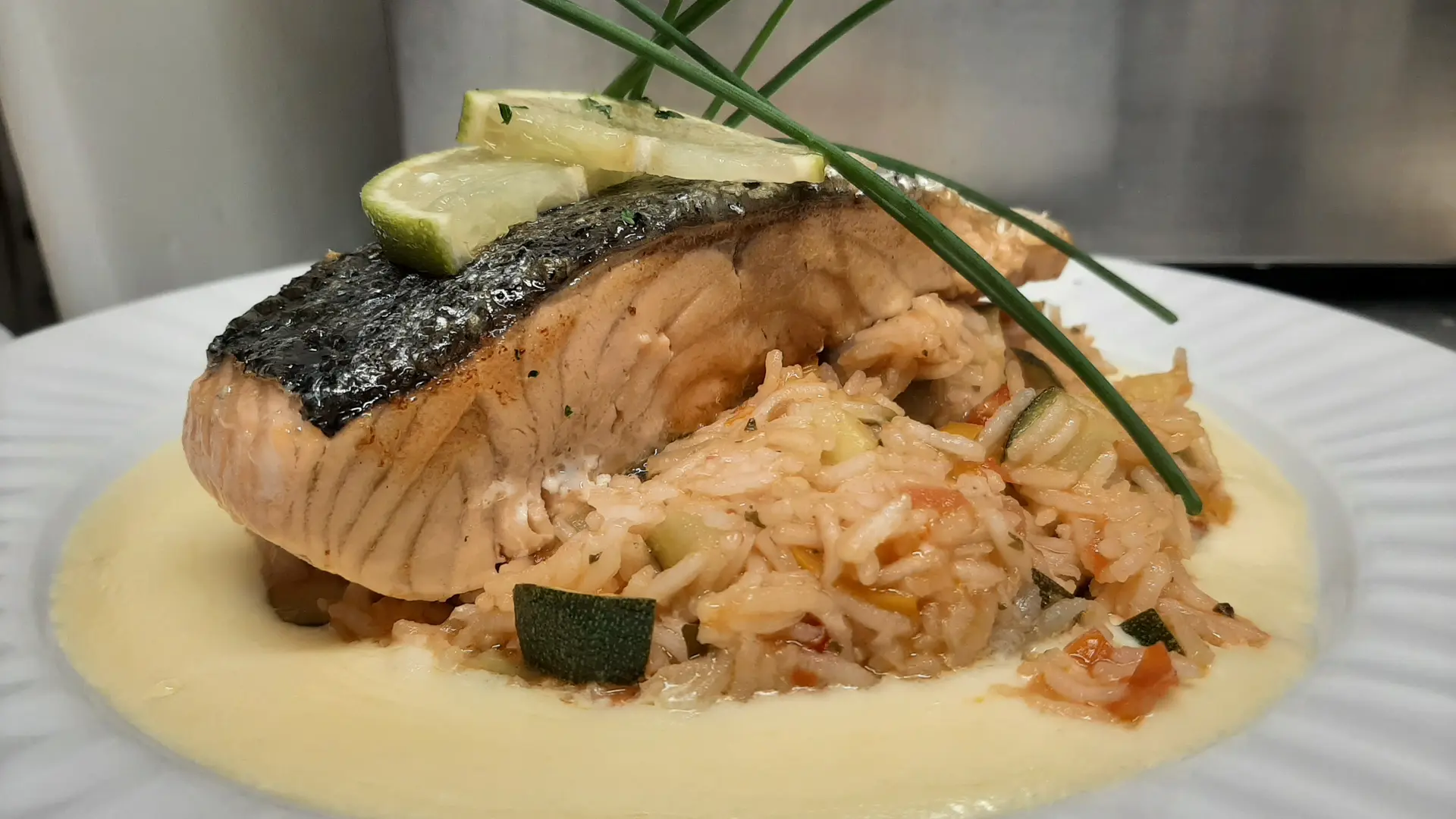 restaurant-brasserie-la-dame-de-caro-carnac-plat-poisson