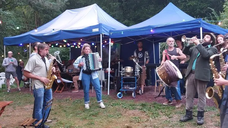 25_12_323_CampingBroceliande_Animation