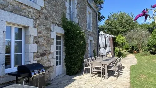 25_Gîtes_Domaine Lann Kerhuerh_La Chapelle-Neuve_Hortensia_terrasse_Vallée du Blavet